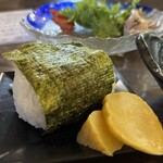 焼きもの家 慶 - いぶりがっこ付き特大明太子おにぎり@200円^_^