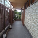 活魚廻転寿し 水天 - 廊下