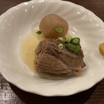 牛たん料理 閣 ブランドーム本店 - 牛たんの角煮（お通し）