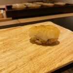 鮓 きずな - ［富山］白エビ昆布締め