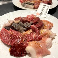 ホルモンMIX定食