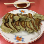 餃子は餡たっぷり