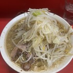ラーメン二郎 - 小野菜からめニンニク