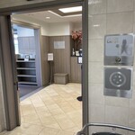 Honolulu International Airport JAL Sakura Lounge - サクララウンジ入り口