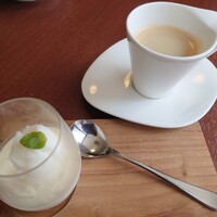 トラットリア イル レガーロ - 