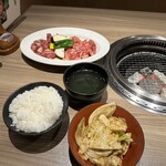 炭火焼肉カルビ - 