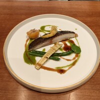 L'Arbre - 大分県産イサキのポワレ　季節の野菜添え