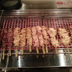 Otokomae Ryourisakana Okazu - 大好評、筑波地鶏の串焼き。
