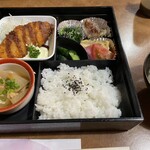 ダンテ・ジャズ喫茶 - 日替わりランチ(コーヒー付き)700円