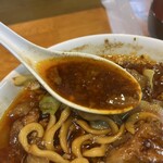 ラーメン吉 麺どくせぇ - ハイ満 スープ