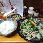 下町中華 樹 - 肉ニラ炒め+半ライス