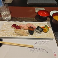 鮨政 西口店 - 寿司七貫