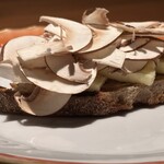 両忘 - マッシュルームのバタートースト