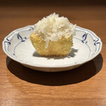 両忘 - 三豊茄子のフリット、ジャージチーズ