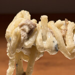 両忘 - 自家製パスタとトリュフのカルボナーラ