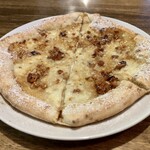 CAFE あめんぼ - ハニーナッツとモッツァレラのピッツァS