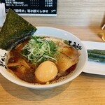 麺屋 丈六 - 煮干し醤油、味玉トッピング　早寿司