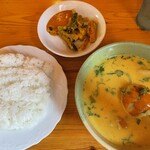 カトマンズキッチン - スープモモ（冷）610円、ライス 300円、ミックスアチャール