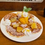 カフェ マチルダ - トロピカルマンゴーパンケーキ アップ
