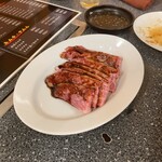 萩之茶屋鶴一 - 上カルビ