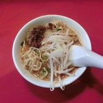 中国家庭料理 上海や - 坦々麺 1/2サイズ