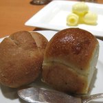 ラ サントゥール - 自家製パンとバター