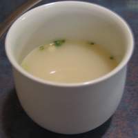 八起庵 丸太町本店 - 鶏スープ・・・写真はピンぼけですが、味はシャープでした！