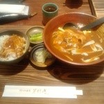 信州酒房 蓼科庵 - カレー蕎麦＋チーズ丼