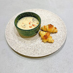 Na - 冬季限定外卖早餐「蛤蜊浓汤」附面包