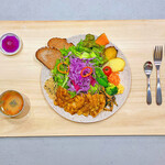 Na - 菜的健康早餐「咖喱猪肉与双份蔬菜拼盘」