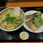 純手打ち讃岐うどん五郎 - あつあつうどん小¥500
      なす¥150
      ししとう&ミニちくわ¥150