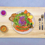 Na - 菜的健康早餐「烟熏三文鱼与双份蔬菜拼盘」