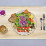 Na - 菜的健康早餐「卡普雷塞沙拉和双份蔬菜拼盘」