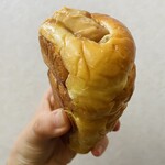 ブーランジェリ･エ･カフェ　オブジェ - お持ち帰り♡ピーナッツコロネ♡お気に入り！お世話になってます！(3回目)ぎっしり詰まったピーナッツクリーム…これね…ねっっっとりしてて甘くて、本当に美味しいんです…パンッパンに詰め込んでくれてる、好き