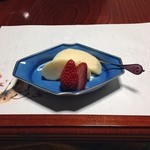 Shioyusou - デザートはりんごとイチゴ