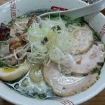 らーめん弥七 - 塩（しそ入り）ちゃーしゅー麺