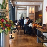 ラ・ボンヌターブル - 