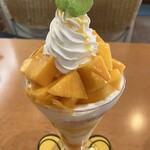リヴェール二ツ坂 - マンゴーパフェ