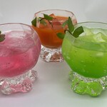 くるみの実 - 赤しそ、にんじん、メロンソーダ