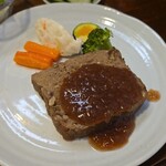 キッチン ブルー グローブ - 豚挽肉と胡桃のテリーヌのアップ