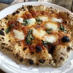 Pizzeria CARTA - 平日ランチ（ピザ、サラダ、ドリンクのセット）：１５００円のマルゲリータ