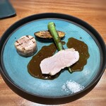 Refugeforestiere 五島 - 上から。お皿の色でお料理が映えますね。