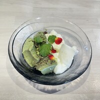 杏仁豆腐二種食べ比べ