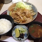 清山荘 - 焼き肉定食（900円）