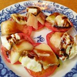 オセアノ - 桃のカプレーゼ。美味しかった！