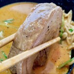 麺屋　たか - ウデチャーシューの分厚さが半端ないです