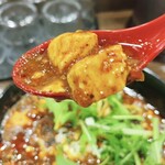 ラーメン 麻辣 - 「麻婆麺」麻婆部分リフト