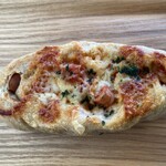 O-ba'sh crust - トマチーウインナーボート