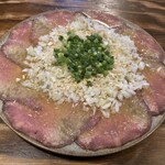 炭焼牛たん東山 - 特選牛たん刺し