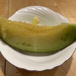 深作農園 - イバラキング(1200円)を1/8にカット